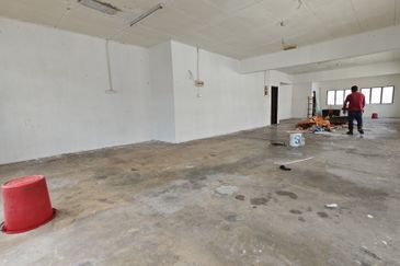 End Lot 2 Sty Shop Teknologi Cheng nr Factory Industrial Batu Berendam Melaka