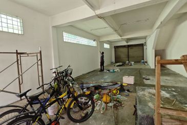 End Lot 2 Sty Shop Teknologi Cheng nr Factory Industrial Batu Berendam Melaka