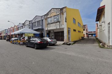 End Lot 2 Sty Shop Teknologi Cheng nr Factory Industrial Batu Berendam Melaka