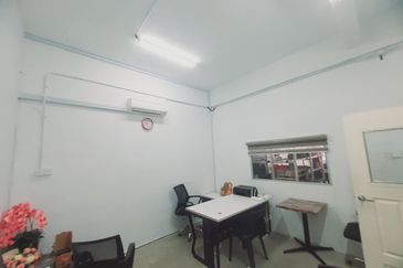 Ground Floor Face Main Road Traffic Light Gangsa Avenue Batu Berendam Melaka