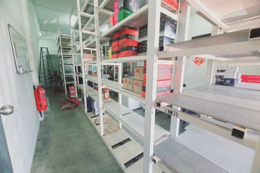 Ground Floor Face Main Road Traffic Light Gangsa Avenue Batu Berendam Melaka