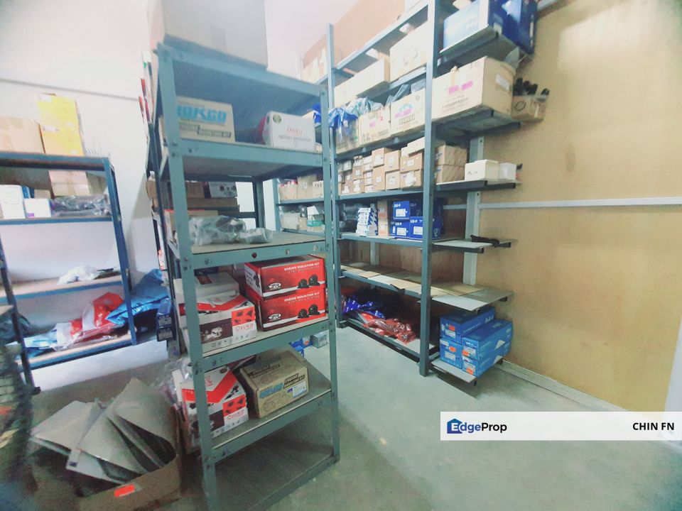 Ground Floor Face Main Road Traffic Light Gangsa Avenue Batu Berendam Melaka, Melaka, Batu Berendam