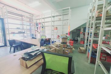 Ground Floor Face Main Road Traffic Light Gangsa Avenue Batu Berendam Melaka