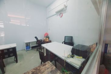 Ground Floor Face Main Road Traffic Light Gangsa Avenue Batu Berendam Melaka