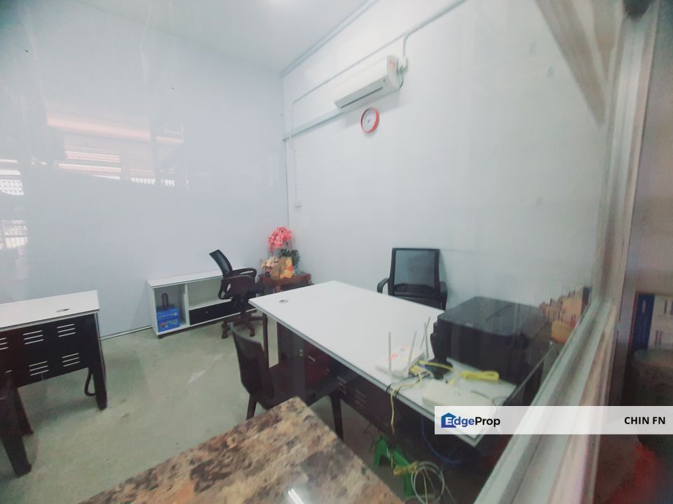 Ground Floor Face Main Road Traffic Light Gangsa Avenue Batu Berendam Melaka, Melaka, Batu Berendam