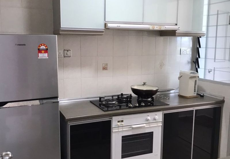 CONDOMINIUM OCEAN PALMS(PERMATA IDAMAN)