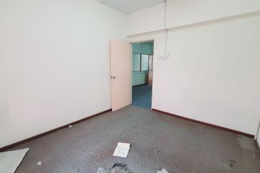 Ayer Keroh Commercial Centre