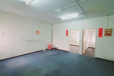 Ayer Keroh Commercial Centre