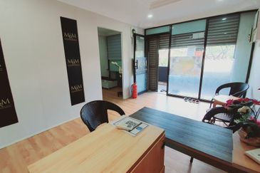 Carpet Flooring with Stage 1st Floor Shop Batu Berendam Putra Infineon Melaka