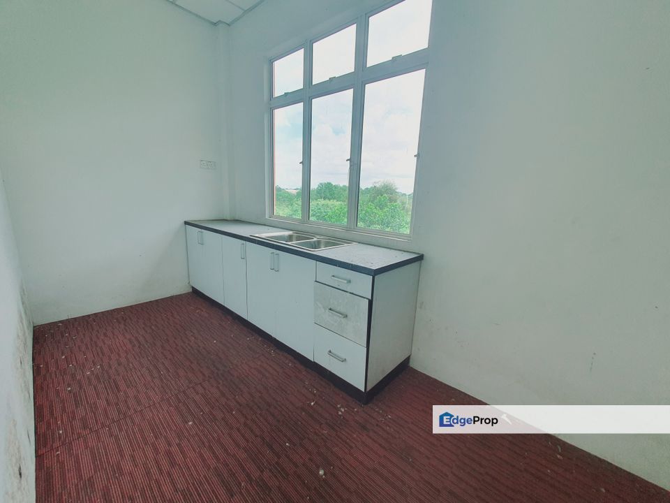 2nd Floor Office Shop Low Rental Price Merdeka Permai Batu Berendam, Melaka, Batu Berendam
