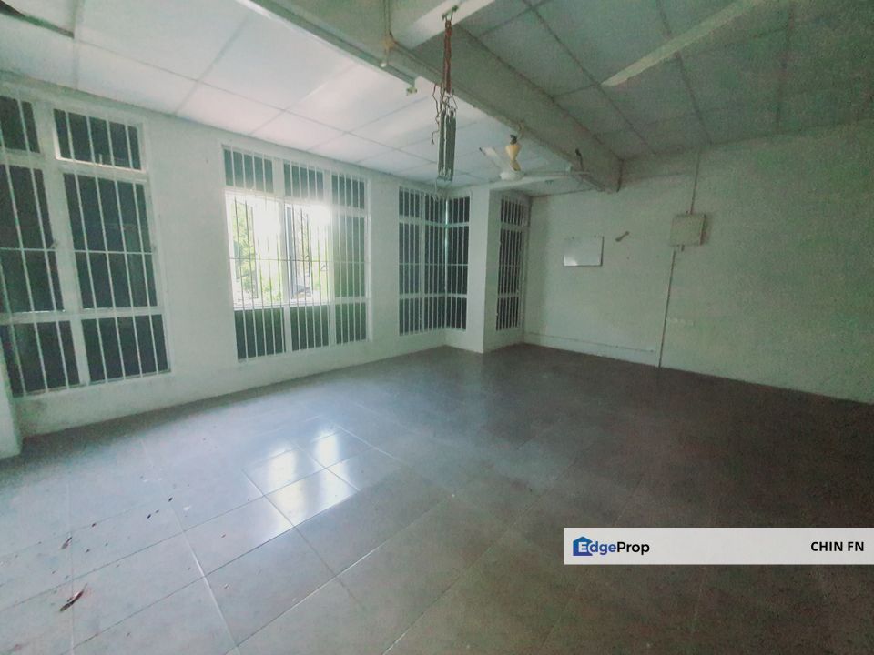 1st Floor Shop Office Face Main Road Merdeka Permai Batu Berendam, Melaka, Batu Berendam