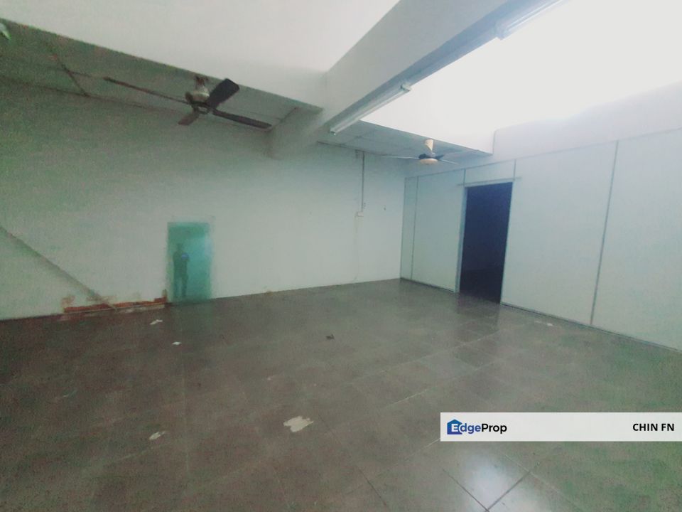 1st Floor Shop Office Face Main Road Merdeka Permai Batu Berendam, Melaka, Batu Berendam