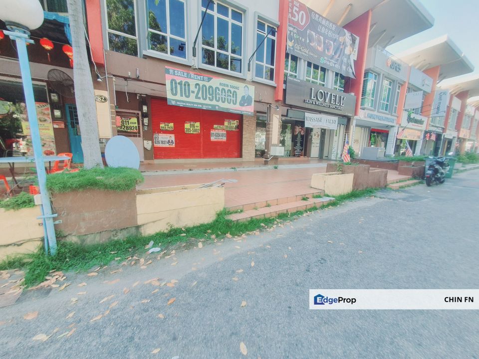 Facing Busy Main Road Ground Floor Merdeka Permai Batu Berendam, Melaka, Batu Berendam