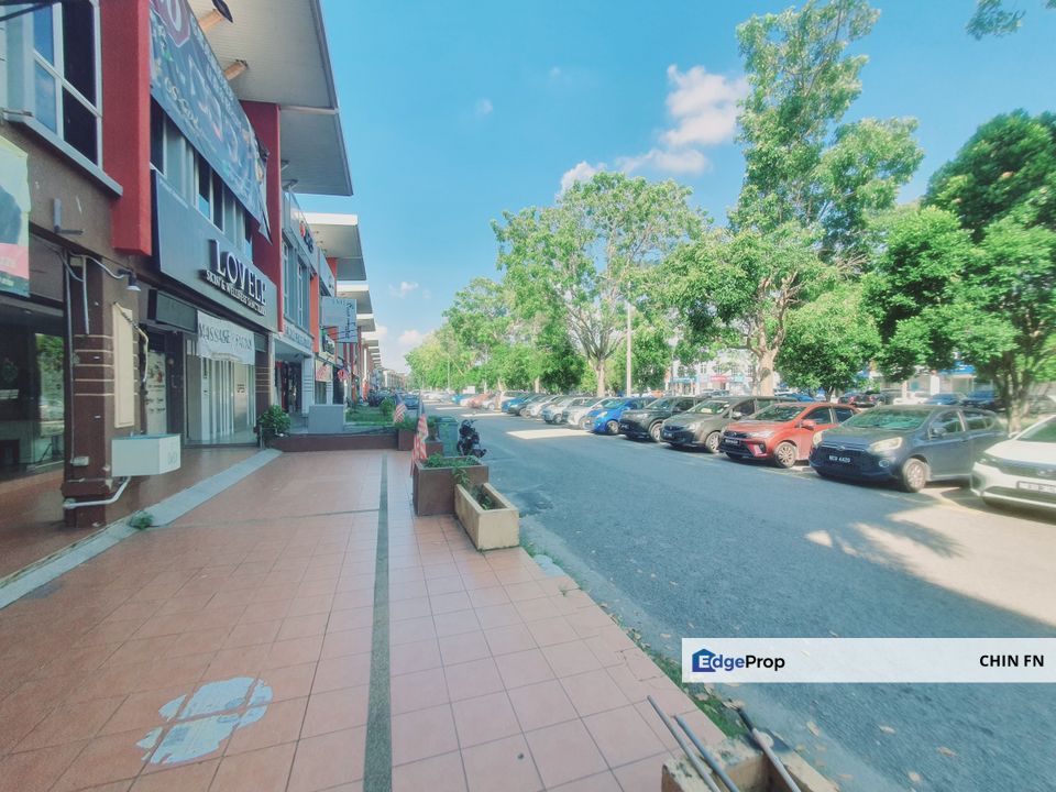 Facing Busy Main Road Ground Floor Merdeka Permai Batu Berendam, Melaka, Batu Berendam