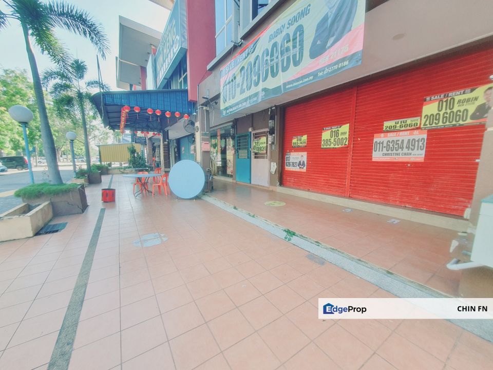 Facing Busy Main Road Ground Floor Merdeka Permai Batu Berendam, Melaka, Batu Berendam