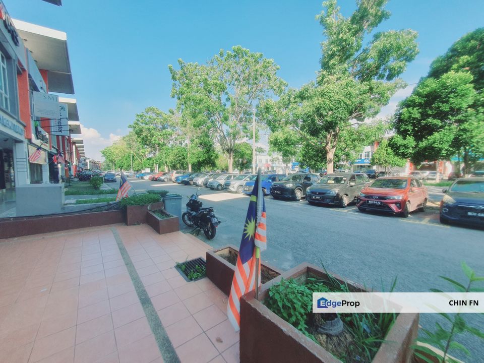 Facing Busy Main Road Ground Floor Merdeka Permai Batu Berendam, Melaka, Batu Berendam