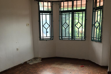 TAMAN DAHLIA (BUKIT BARU)