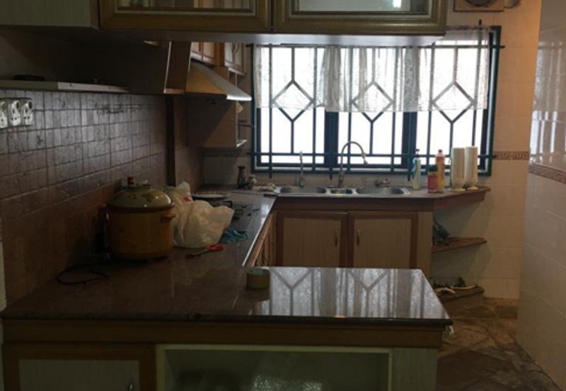 TAMAN DAHLIA (BUKIT BARU)