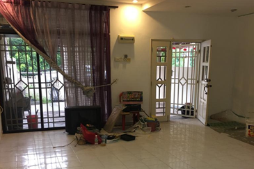 TAMAN DAHLIA (BUKIT BARU)