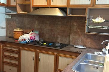 TAMAN DAHLIA (BUKIT BARU)