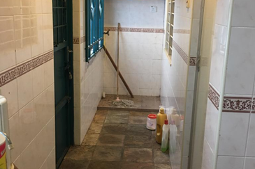 TAMAN DAHLIA (BUKIT BARU)