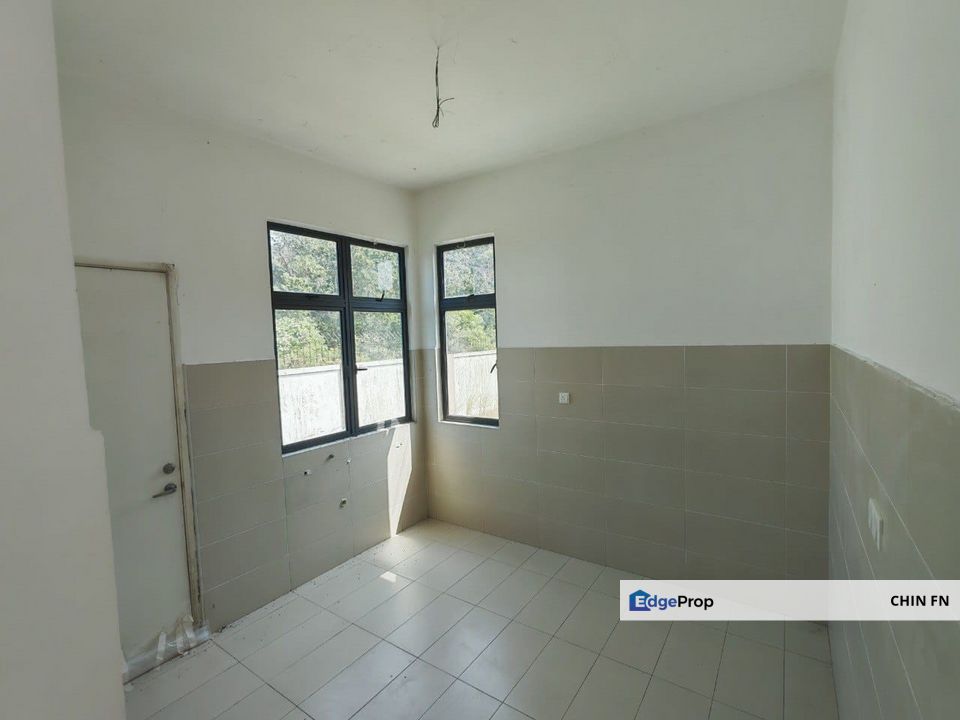 Below Value 23% Less MV RM180K Corner Semi D Vista Kirana Ayer Keroh, Melaka, Ayer Keroh