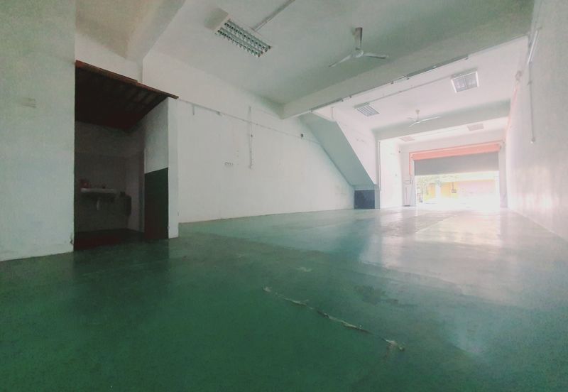 High Traffic Population Ground Floor Pusat Niaga Bukit Baru Utama Melaka