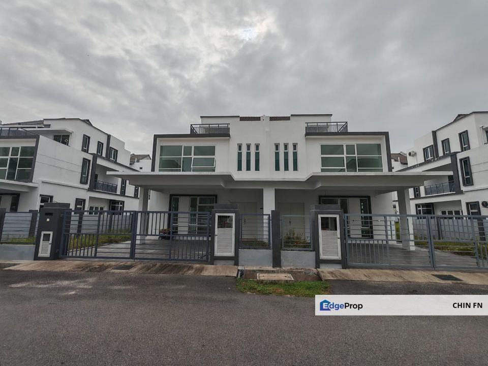 24hr Security Swimming Pool 2 Sty Semi D House Klebang Utama Melaka, Melaka, Klebang