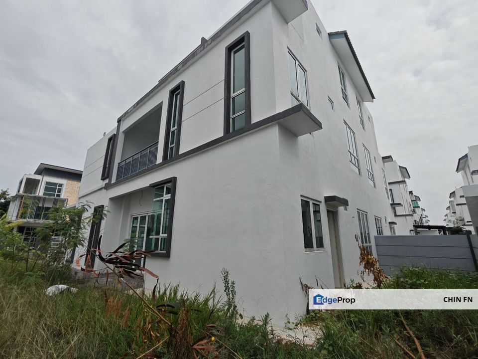 24hr Security Swimming Pool 2 Sty Semi D House Klebang Utama Melaka, Melaka, Klebang