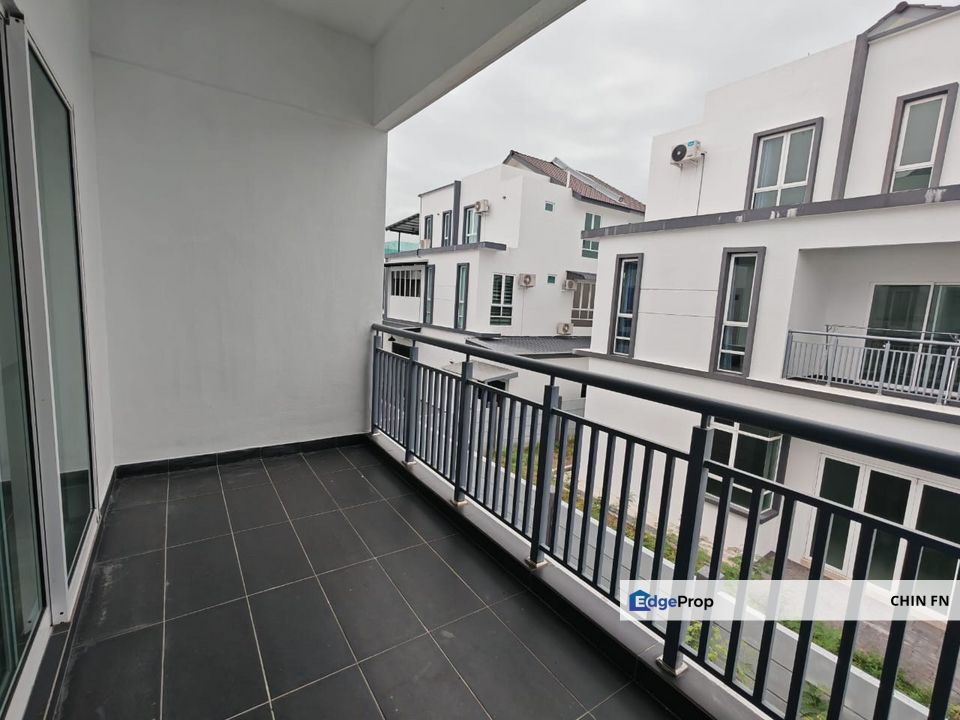24hr Security Swimming Pool 2 Sty Semi D House Klebang Utama Melaka, Melaka, Klebang