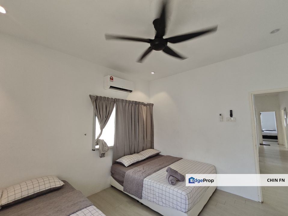 Fully Renovated Homestay Swimming Pool 1 Sty Freehold Bungalow Klebang Melaka, Melaka, Klebang