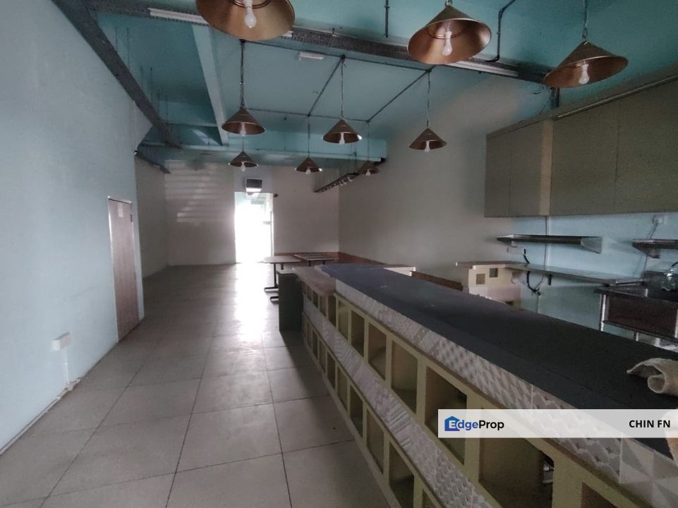 Ground Floor Shop Opposite UNIQLO Limbongan Jaya Kota Syahbandar Melaka, Melaka, Klebang