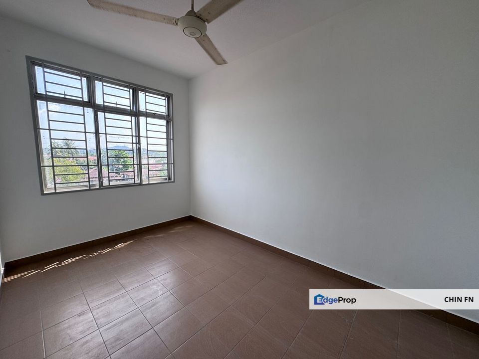 Freehold Town Area Good Investment Low Price Mata Kucing Peringgit , Melaka, Melaka Tengah