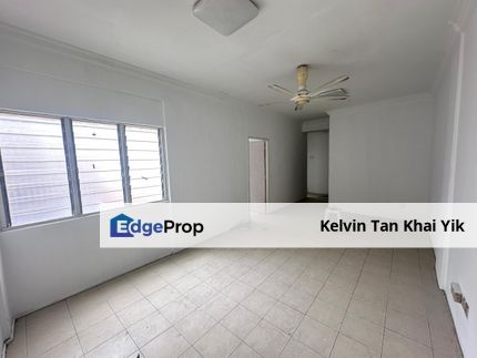 Ground floor puchong utama court 2 , Selangor, Puchong