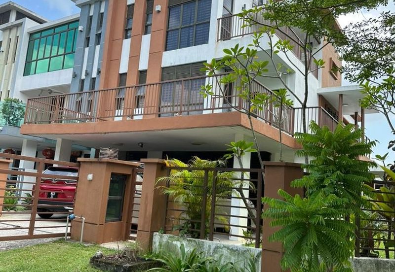 USJ Heights Superlink House Subang Jaya 