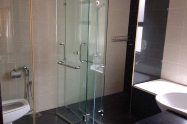 Mutiara Damansara - gated, pool, large garden