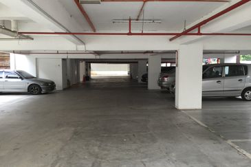 3 star hotel - near Mid Valley (price reduced!!)