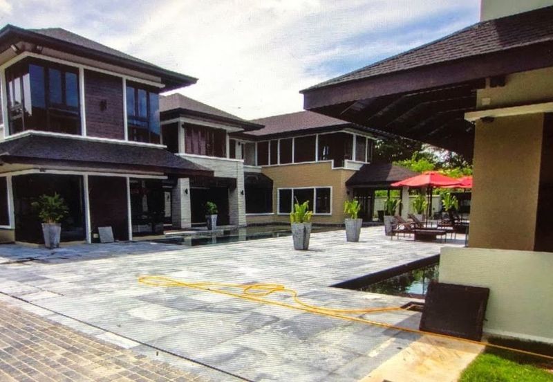 Twin Bungalow (Park 10-15 cars, Guardhouse) 