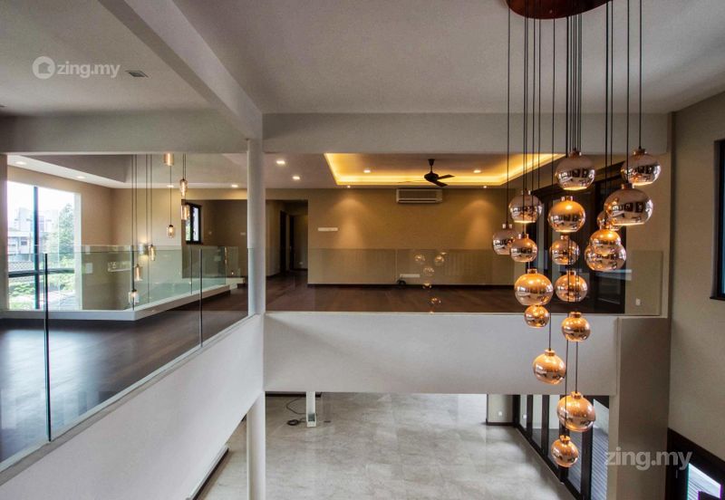 Twin Bungalow (Park 10-15 cars, Guardhouse) 