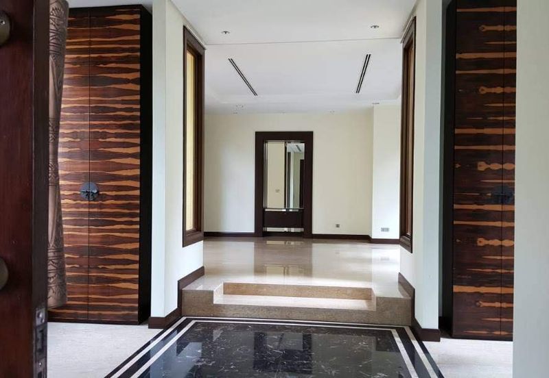 Kenny Hills - resort style home (16000sf land)