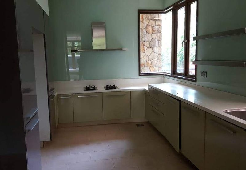 Kenny Hills - resort style home (16000sf land)