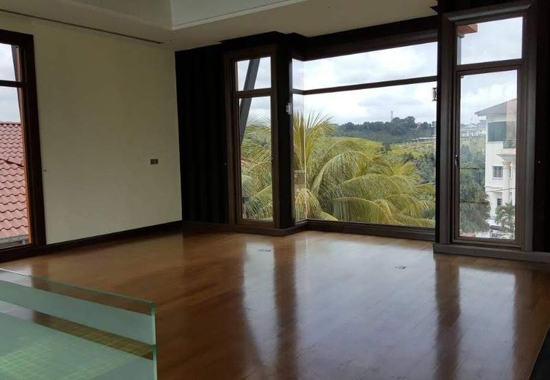 Kenny Hills - resort style home (16000sf land)