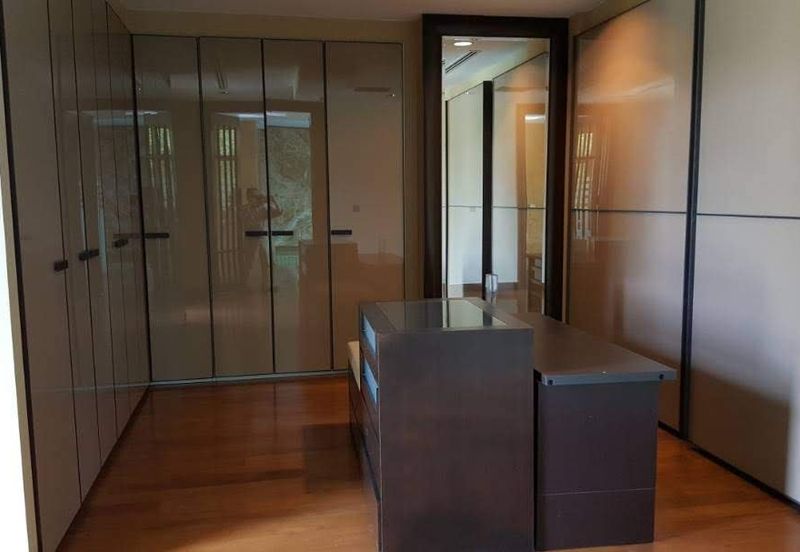 Kenny Hills - resort style home (16000sf land)