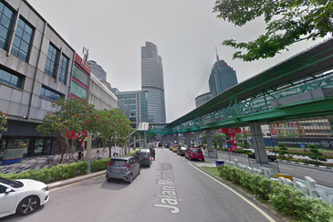 Medan Tuanku - with lift (near malls, monorail)