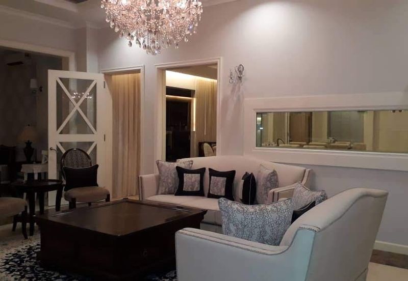 D'Villa Botany-gated, pool, furnished (12Ksf land)