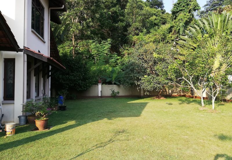 Damansara (15000sf) - Gated, 6 rooms, 5 carpark 