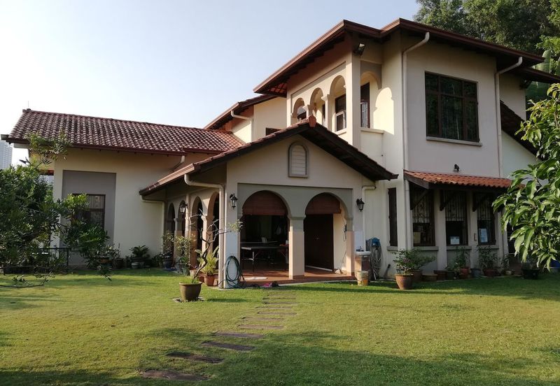 Damansara (15000sf) - Gated, 6 rooms, 5 carpark 