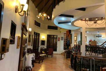 Tropicana Golf - 10000sf land, fish pond