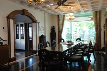 Tropicana Golf-Guarded, golf course view (10900sf)