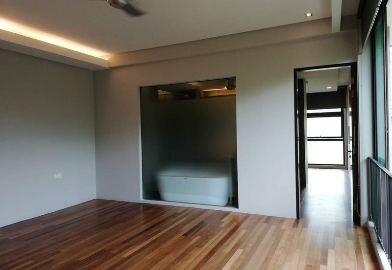 Ampang (Ukay) - guarded road, quiet